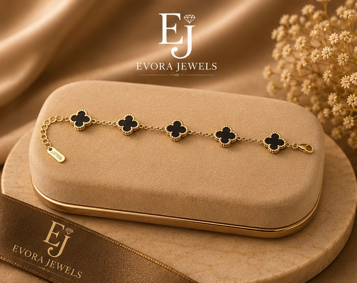 Elegant Gold Clover Motif Bracelet